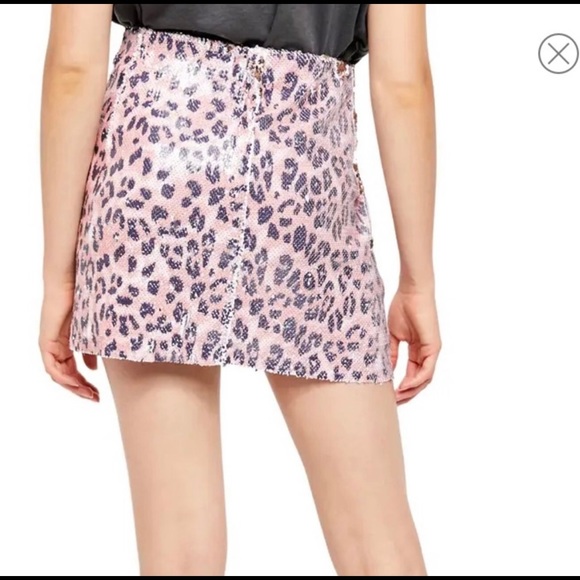 NWT FREE PEOPLE Cheetah print sequin mini skirt - Picture 3 of 14